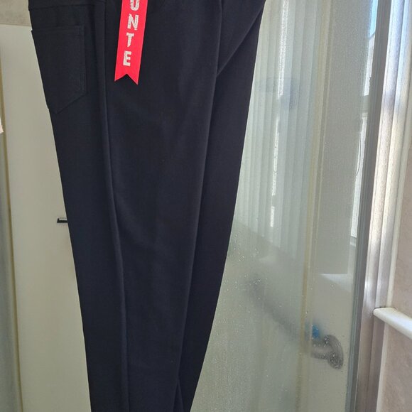 NWOT Philosophy black elastic band waist,tight around ankles - Picture 3 of 5